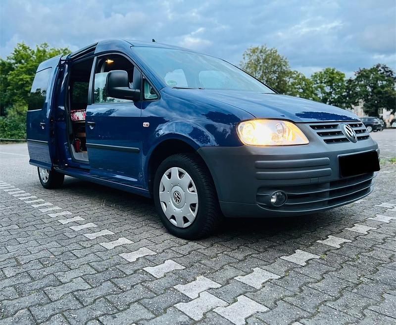 Blau Gebraucht 2010 VW Caddy Maxi Van / Kleinbus | 8.999 € (Fairer Preis) - Bild 1/4