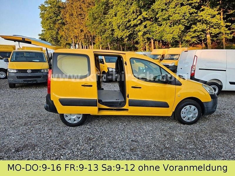 Gelb Gebraucht 2012 Citroën Berlingo Van / Kleinbus | 5.474 € (Guter Preis) - Bild 1/4