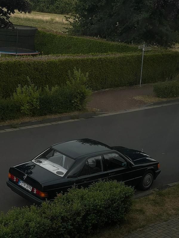 Blau Gebraucht 1991 Mercedes 190 Limousine | 5.500 € - Bild 1/4