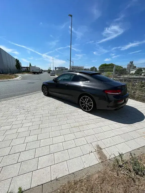 Gebraucht Mercedes C300 245 PS (180 kW) 2018 Grau Coupé