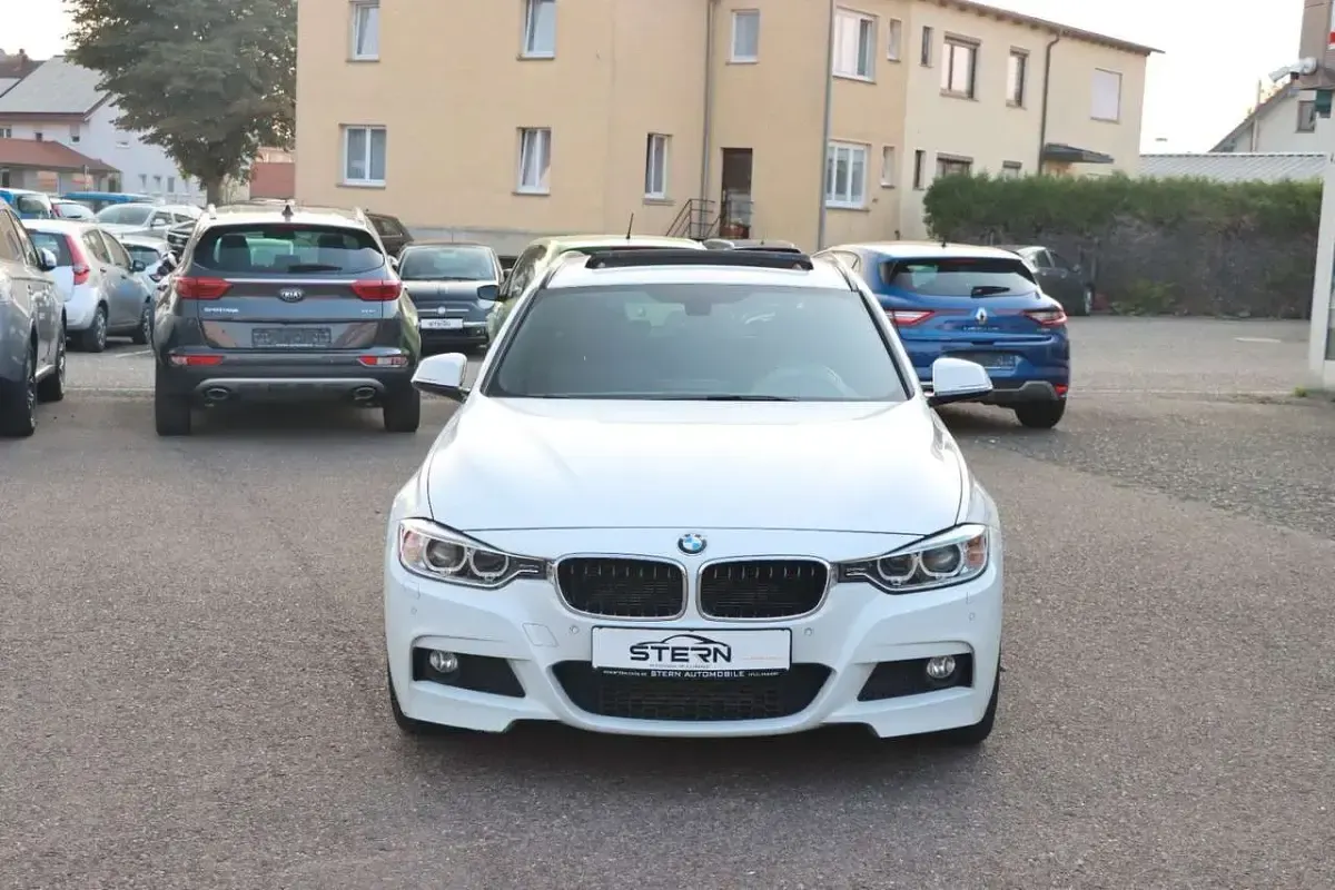 Gebraucht BMW 330 M Sport 258 PS (189 kW) 2013 Alpinweiss iii Kombi