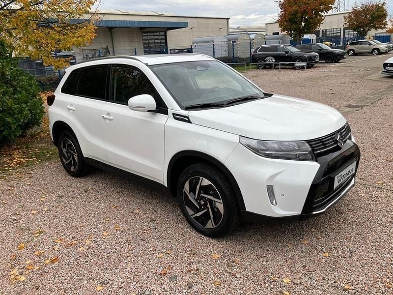 Neu Suzuki Vitara Comfort+ 129 PS (94 kW) 2025 Cool white pearl metallic SUV