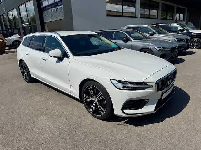 Gebraucht Volvo V60 Inscription 341 PS (250 kW) 2021 Weiss Kombi