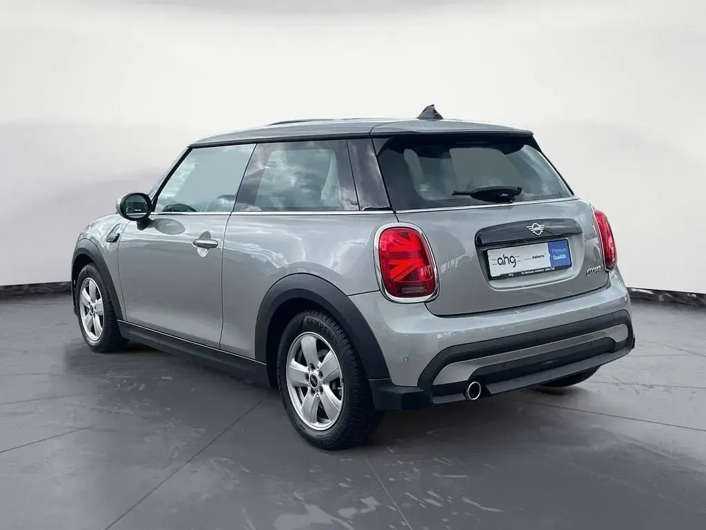 Gebraucht Mini Cooper Essential 136 PS (100 kW) 2023 Silber Kleinwagen