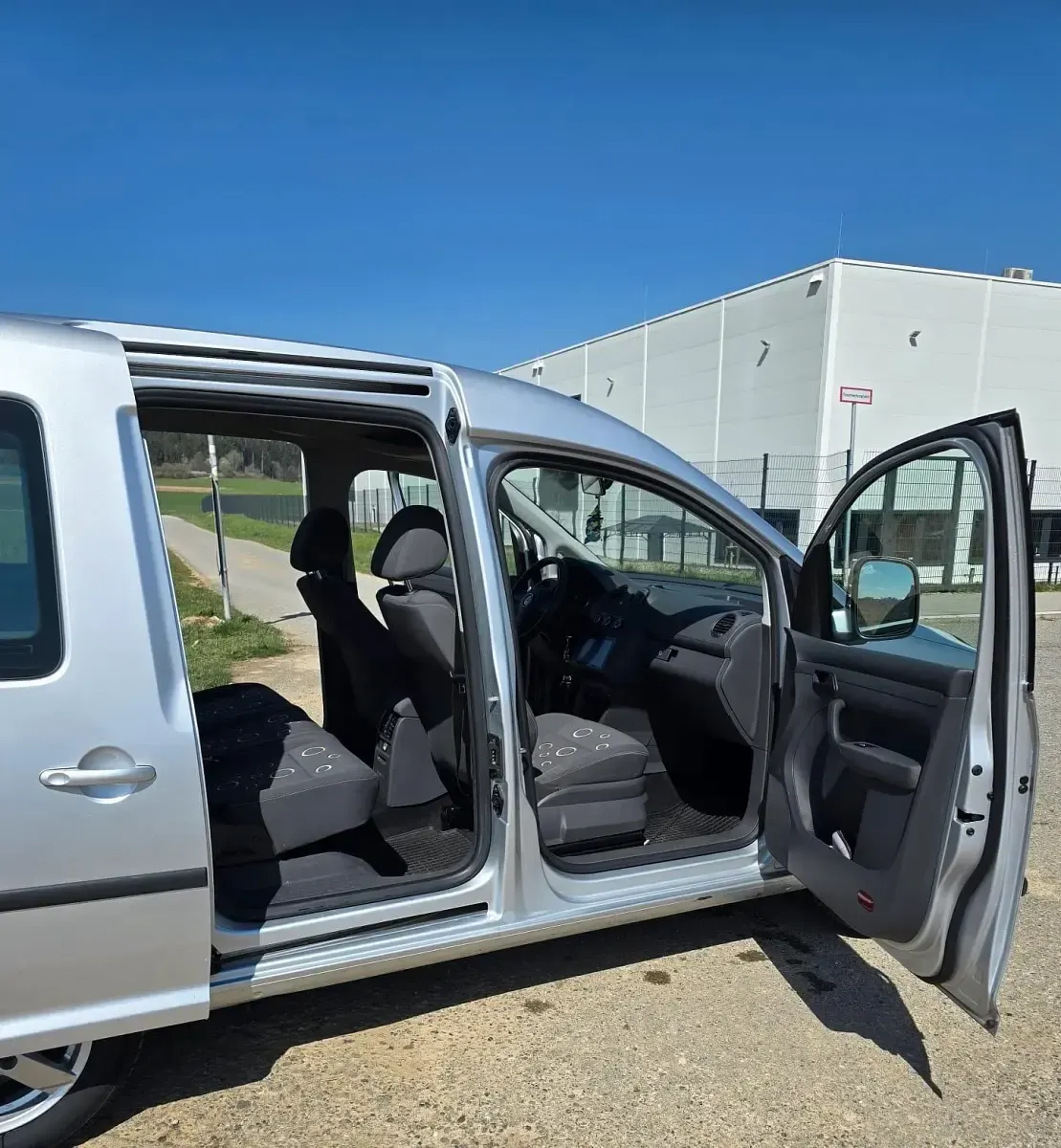 Gebraucht VW Caddy 109 PS (80 kW) 2011 Grau Van / Kleinbus