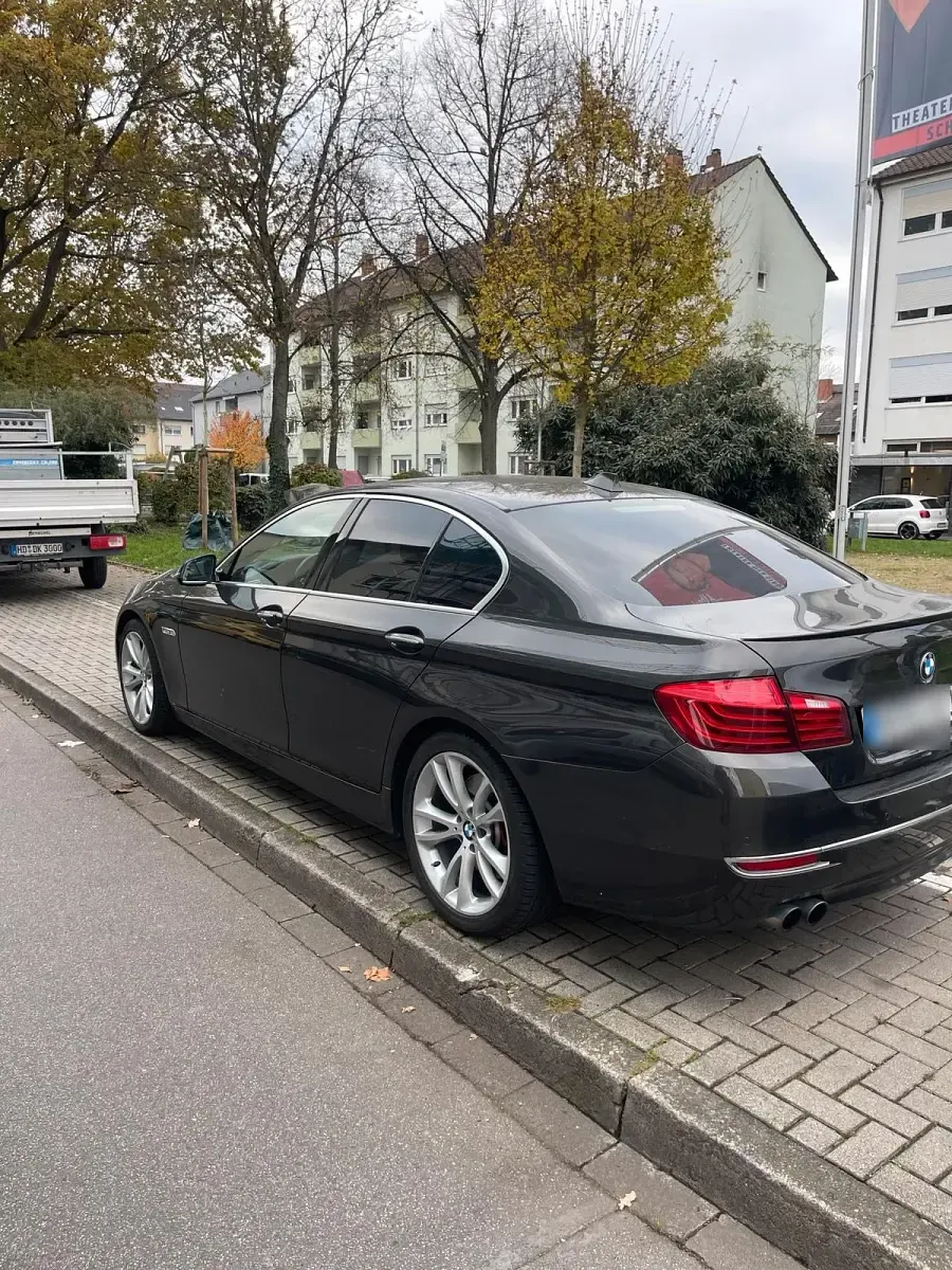 Gebraucht BMW 530 258 PS (189 kW) 2014 Limousine