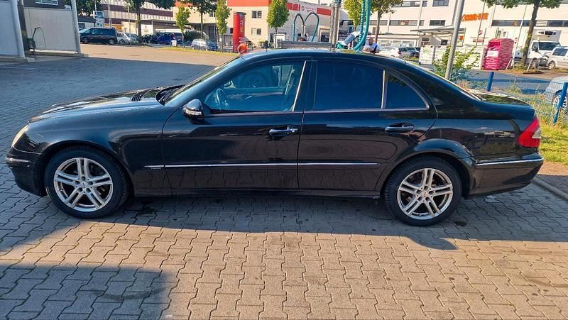Schwarz Gebraucht 2006 Mercedes 170 Limousine | 6.750 € - Bild 1/4