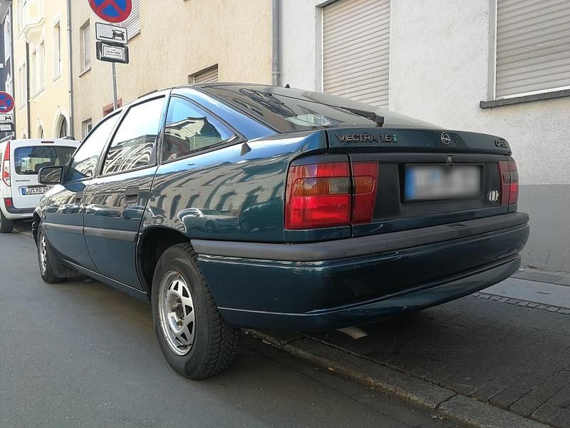 Gebraucht Opel Vectra 70 PS (51 kW) 1995 Grün Limousine