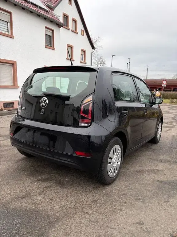Second-hand VW up! 65 CP (47 kW) 2021 Negru Hatchback