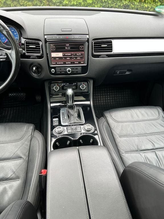Schwarz Gebraucht 2016 VW Touareg SUV | 22.999 € (Fairer Preis) - Bild 1/4