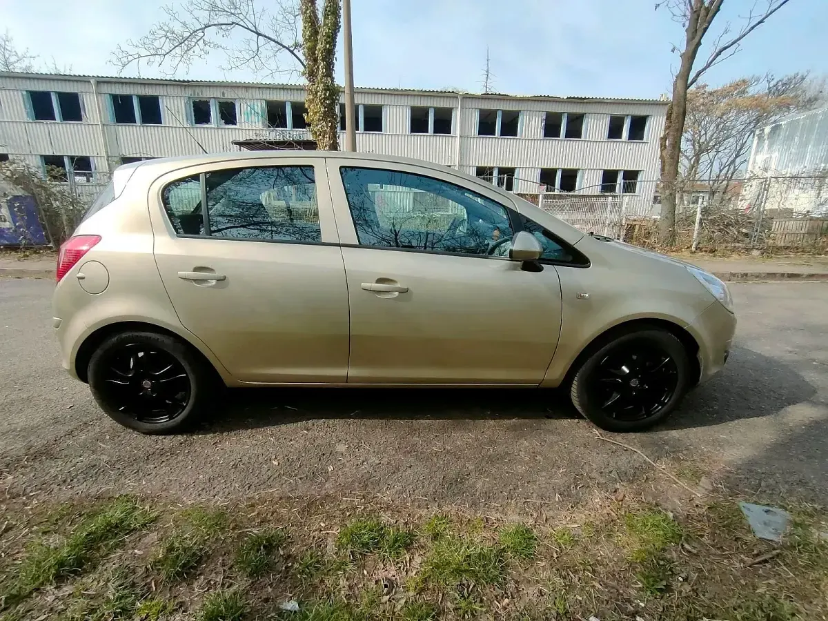 Gebraucht Opel Corsa 80 PS (58 kW) 2009 Gelb Kleinwagen
