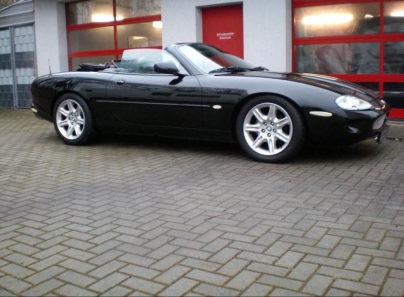 Gebraucht Jaguar XK8 284 PS (208 kW) 1997 Schwarz Cabrio