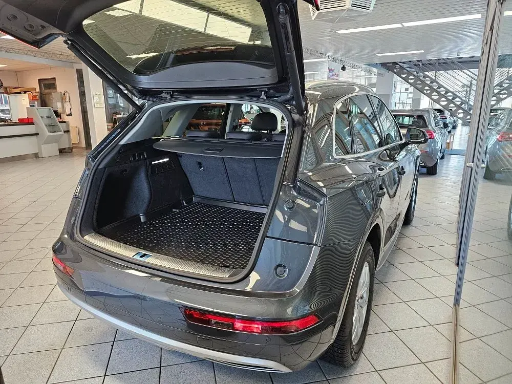 Gebraucht Audi Q5 Comfort 190 PS (139 kW) 2019 Graumet. (metallic) SUV