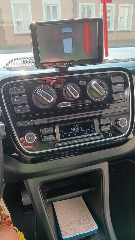 Second-hand VW up! 75 CP (55 kW) 2015 Negru Hatchback