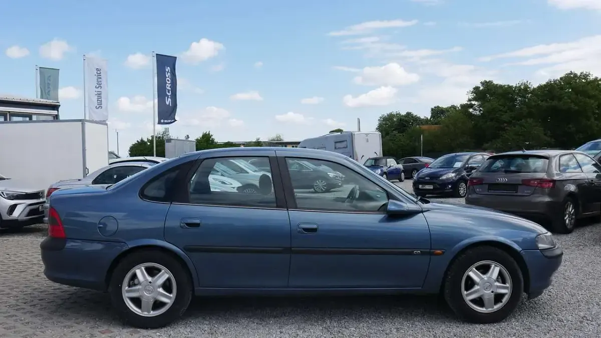 Gebraucht Opel Vectra 116 PS (85 kW) 1998 Blau Kombi