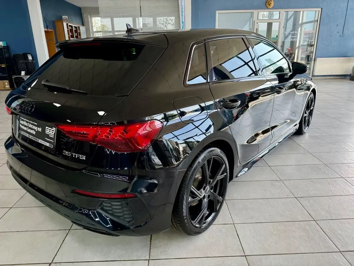 Gebraucht Audi A3 S-Line 150 PS (110 kW) 2023 Schwarz Limousine