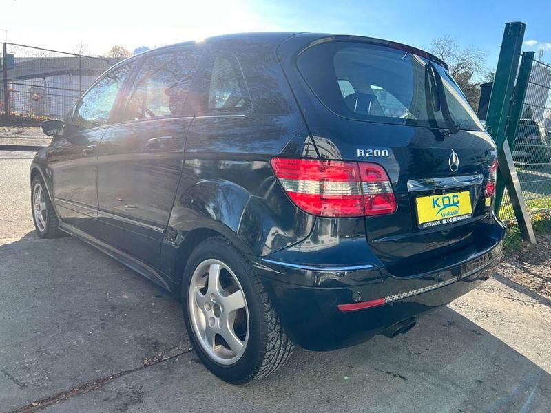 Gebraucht Mercedes E200 193 PS (141 kW) 2005 Schwarz Limousine