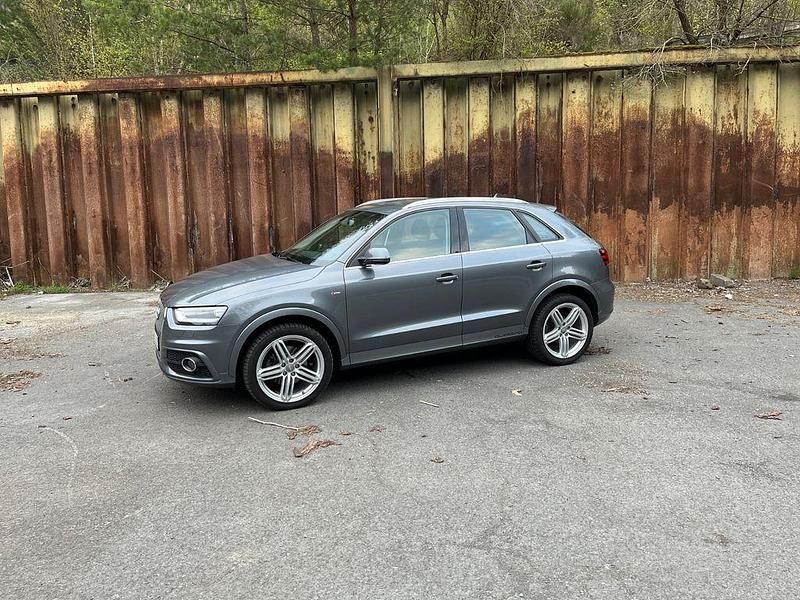 Gebraucht Audi Q3 S-Line 140 PS (102 kW) 2014 Grau SUV