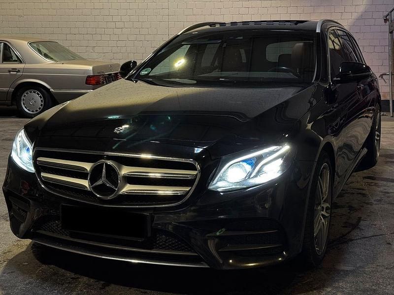 Gebraucht Mercedes E400 AMG line 340 PS (250 kW) 2019 Schwarz Kombi