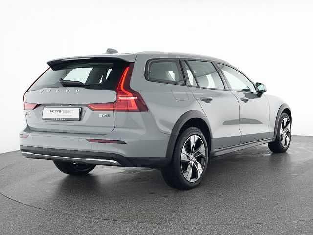 Gebraucht Volvo V60 CC 145 PS (106 kW) 2023 Kombi