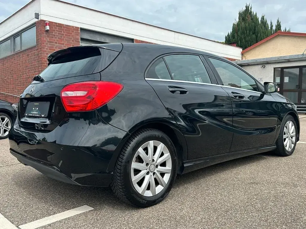 Gebraucht Mercedes A200 Style 156 PS (114 kW) 2013 Schwarz Kleinwagen