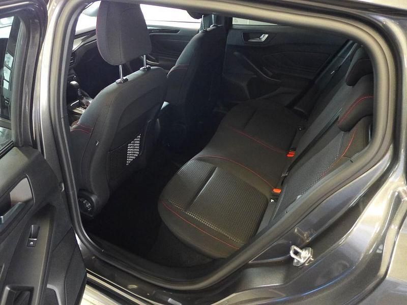 Gebraucht Ford Focus ST-Line 155 PS (114 kW) 2024 Magneticgrau () Kombi