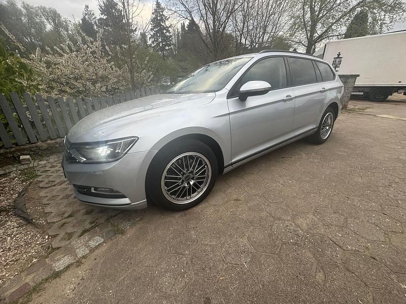Second-hand VW Passat 150 CP (110 kW) 2016 Argintiu Break