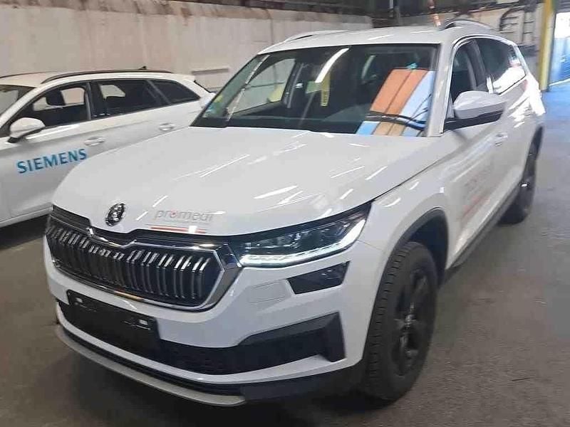 Moonweiss metallic Gebraucht 2022 Skoda Kodiaq Style SUV | 32.490 € (Fairer Preis) - Bild 1/4