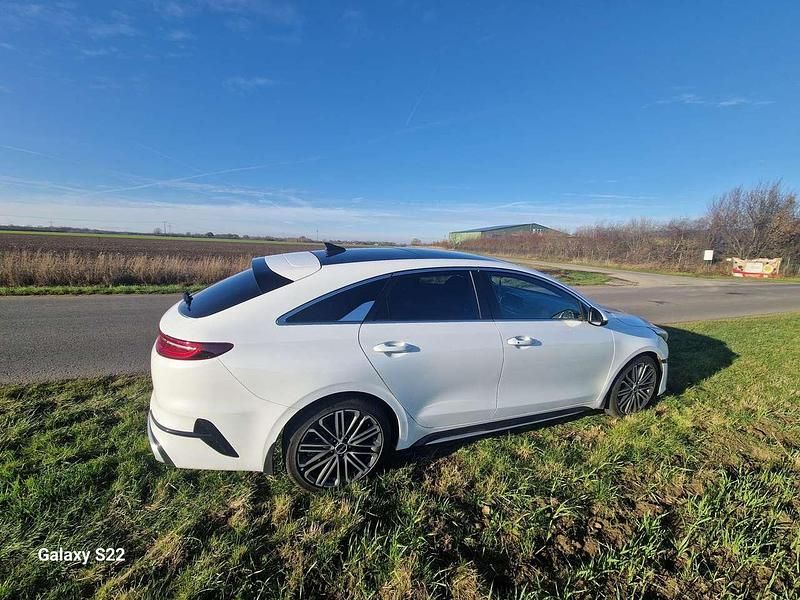 Gebraucht Kia ProCeed GT-Line 159 PS (116 kW) 2024 Weiß Coupé