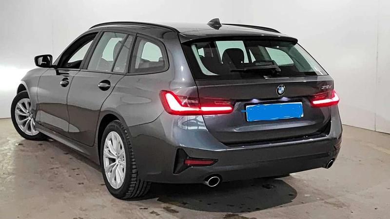 Gebraucht BMW 318 Advantage 150 PS (110 kW) 2021 Mineralgrau Kombi
