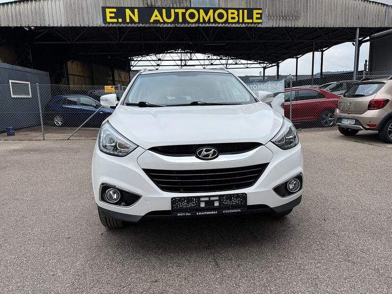 Weiß Gebraucht 2014 Hyundai ix35 Edition SUV | 10.500 € (Etwas zu teuer) - Bild 1/4