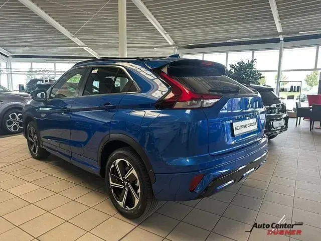 Gebraucht Mitsubishi Eclipse Cross Select 188 PS (138 kW) 2024 Blau SUV