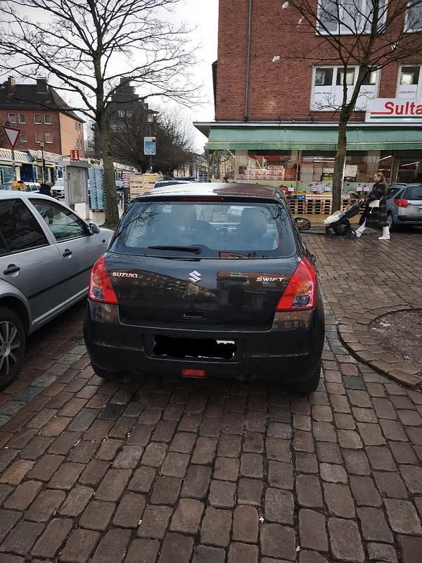 Gebraucht Suzuki Swift 94 PS (69 kW) 2010 Schwarz Kleinwagen