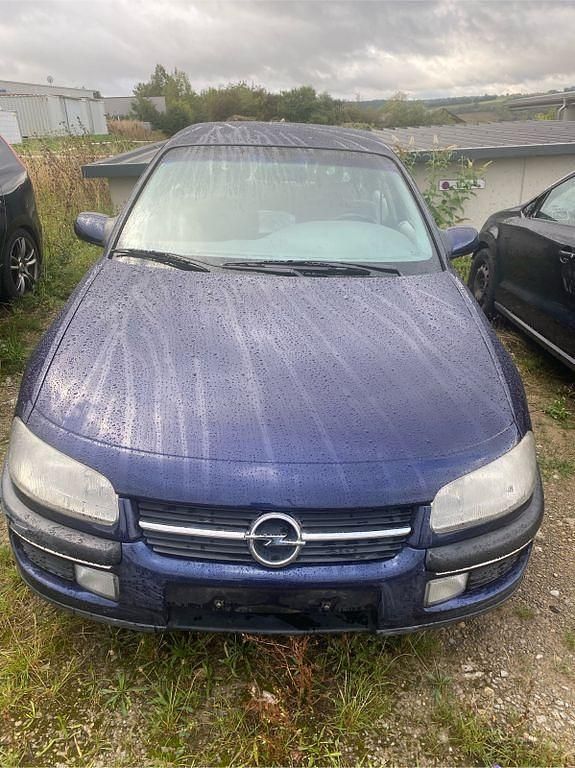 Gebraucht Opel Omega 136 PS (100 kW) 1995 Blau Limousine