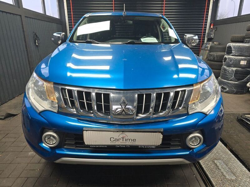 Gebraucht Mitsubishi L200 Plus 181 PS (133 kW) 2016 Blau Abholung