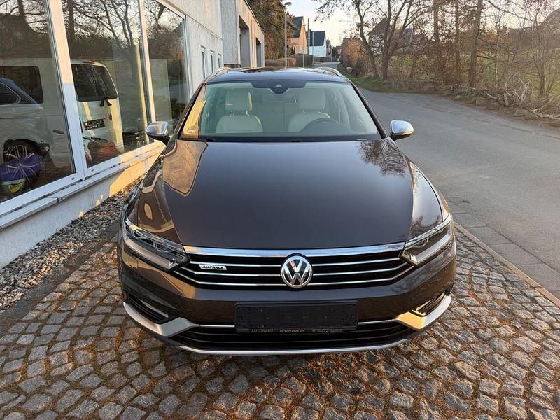 Gebraucht VW Passat Alltrack 239 PS (175 kW) 2017 Schwarz Kombi