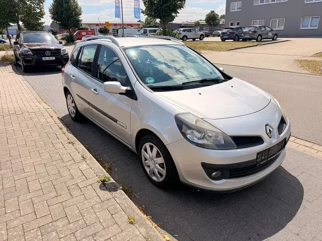 Gebraucht Renault Clio Rip Curl 101 PS (74 kW) 2009 Silber Limousine