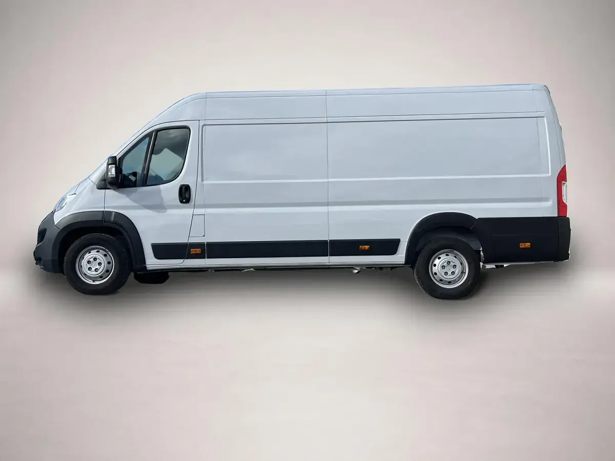 Gebraucht Opel Movano 165 PS (121 kW) 2024 Manufacturer Van