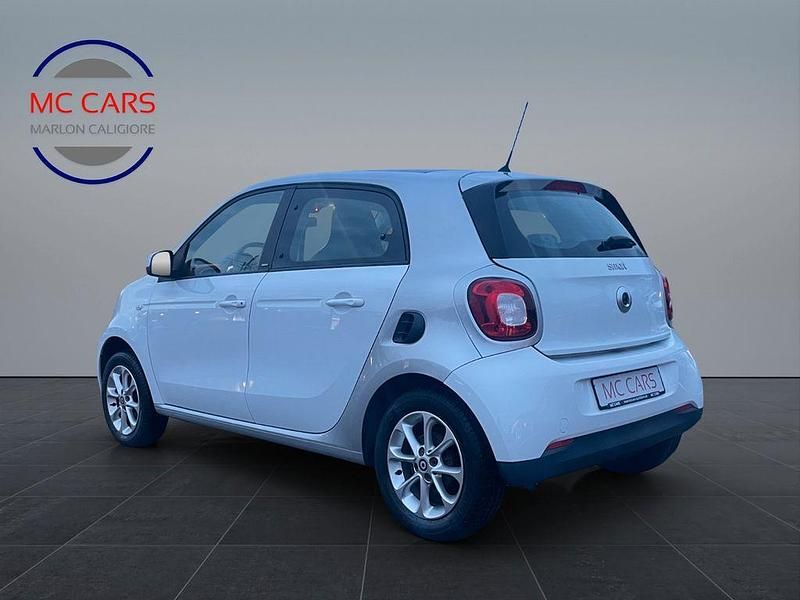 Gebraucht Smart ForFour Passion 71 PS (52 kW) 2014 Silber Kleinwagen