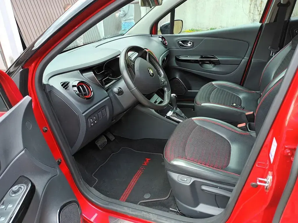 Używany Renault Captur 120 KM (88 kW) 2014 Czerwony SUV