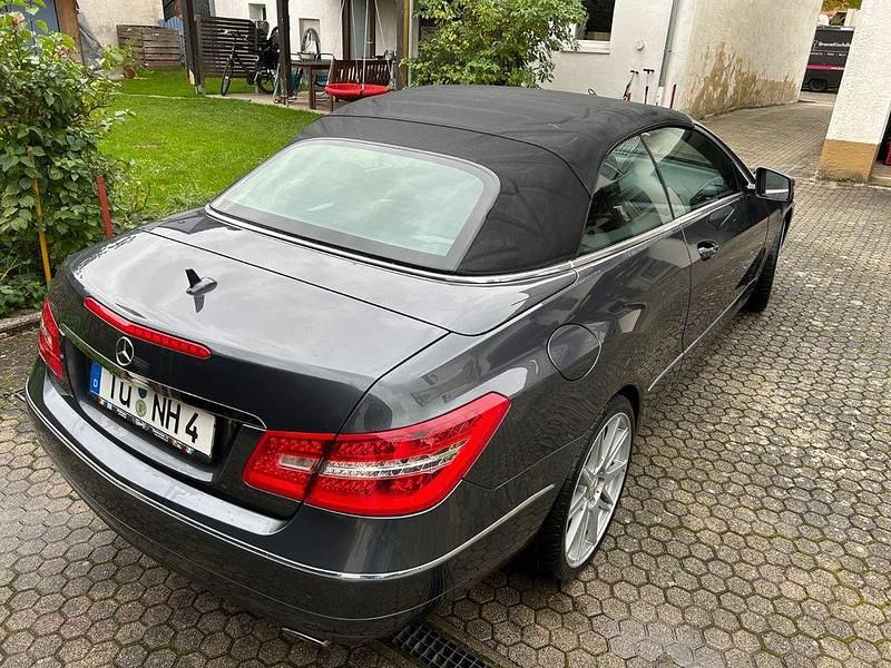 Gebraucht Mercedes E350 Elegance 292 PS (214 kW) 2011 Cabrio