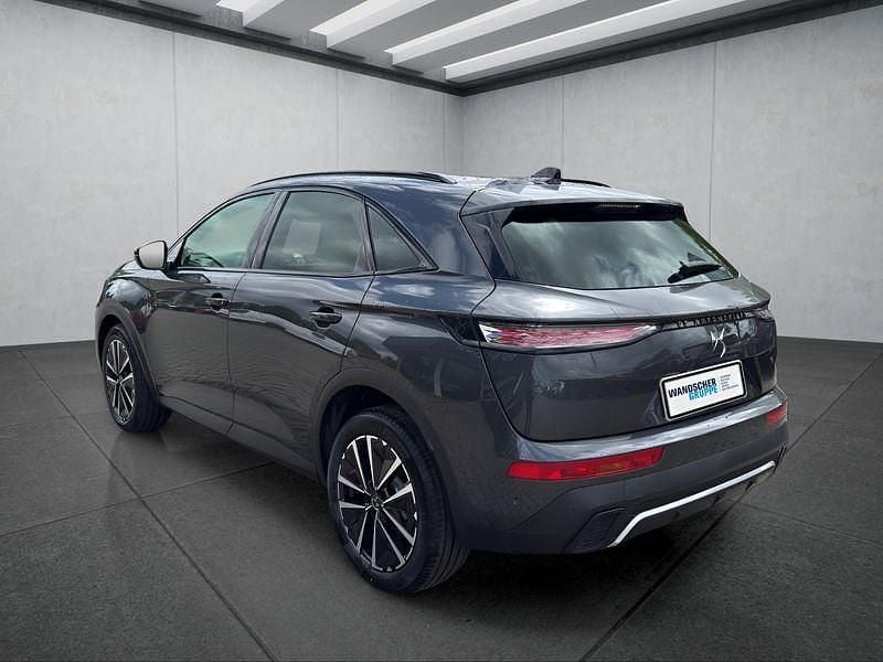 Neu DS Automobiles DS7 Crossback 131 PS (96 kW) 2025 Blau SUV