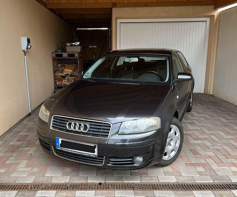 Grau Gebraucht 2004 Audi A3 Limousine | 3.500 € (Superpreis) - Bild 1/4