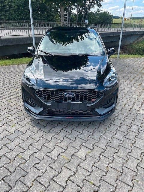 Schwarz Gebraucht 2023 Ford Fiesta ST Limousine | 21.800 € (Guter Preis) - Bild 1/4