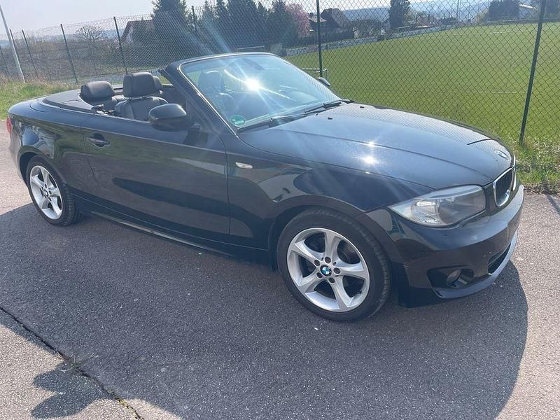 Gebraucht BMW 118 Cabriolet Exclusive 143 PS (105 kW) 2012 Schwarz Cabrio