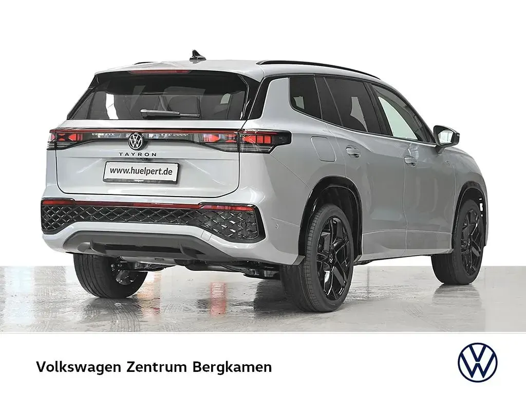 Neu VW Tayron R-line 193 PS (141 kW) 2026 Oyster silver metallic SUV