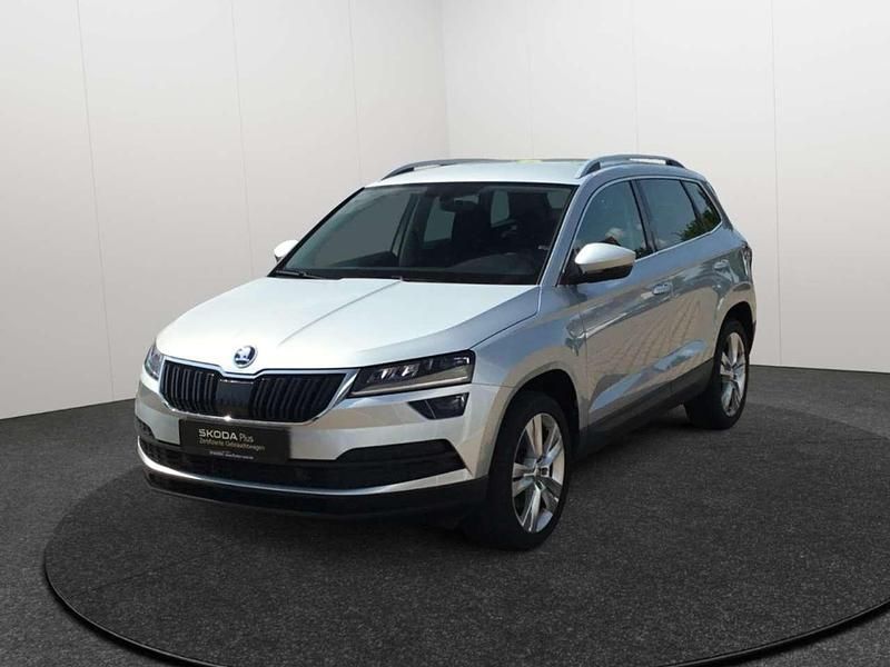 Silber Gebraucht 2022 Skoda Karoq Style SUV | 22.422 € (Superpreis) - Bild 1/4