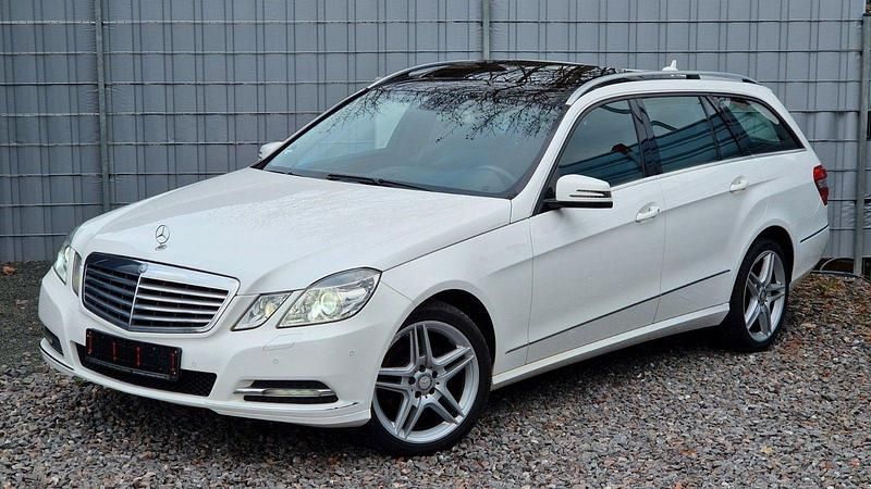 Gebraucht Mercedes E200 184 PS (135 kW) 2012 Weiß Kombi