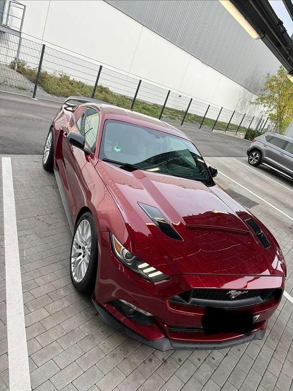 Rot Gebraucht 2015 Ford Mustang Coupé | 23.800 € (Fairer Preis) - Bild 1/4