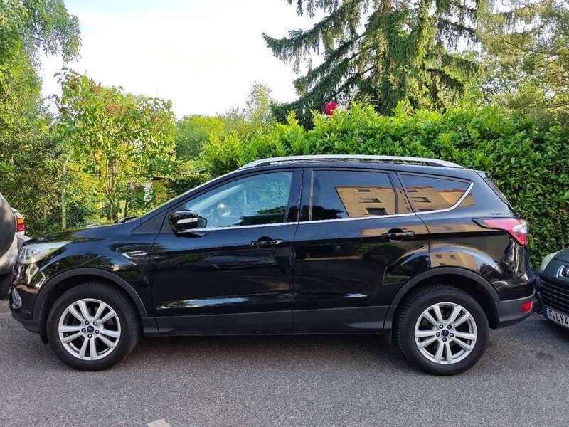 Schwarz Gebraucht 2018 Ford Kuga Cool & Connect SUV | 15.300 € (Fairer Preis) - Bild 1/4